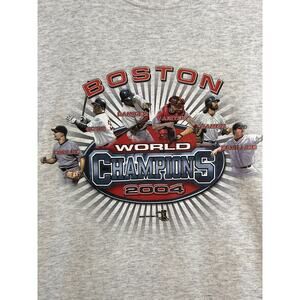 Boston World Champions 2004 T Shirt Mens XL World Series Baseball Players VTG